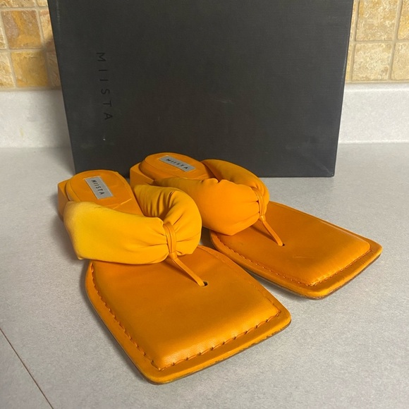 Miista
Women's Anais Reflective Sandals Yellow Orange‎ 6.5/37 - Picture 3 of 8